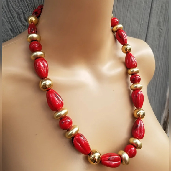 ARTHUR A.D.DAVID VINTAGE RED & GOLDTONE BEADED STATEMENT  NECKLACE - Picture 2 of 5